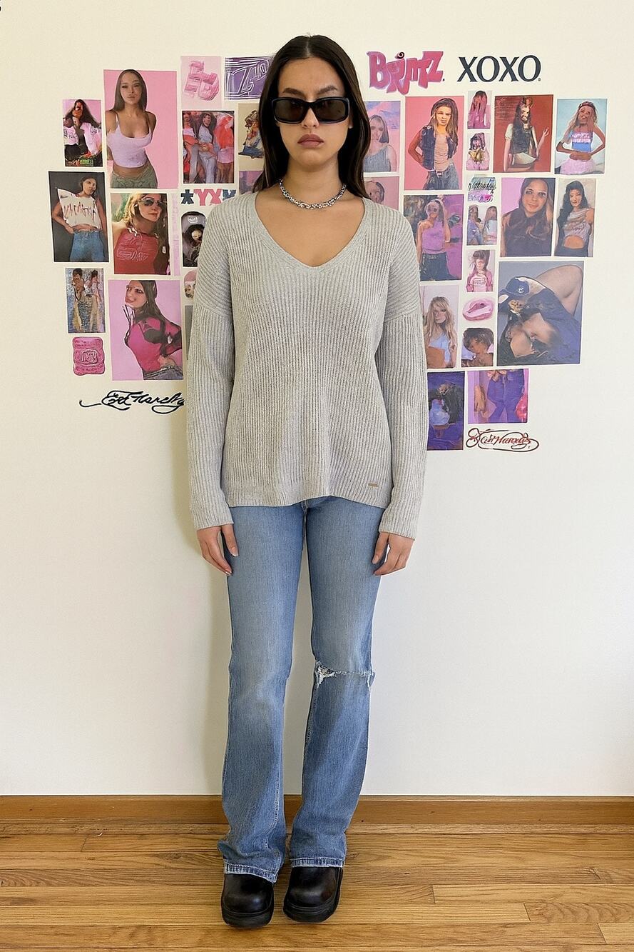 Abercrombie & Fitch Gray Ribbed Knit V-Neck Sweater Size Small Cozy
